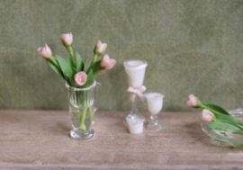 jwmspv85-artofmini.com-poppnhuis-dollhouse-kan-pitcher-glass-glas-tulips-tulpen